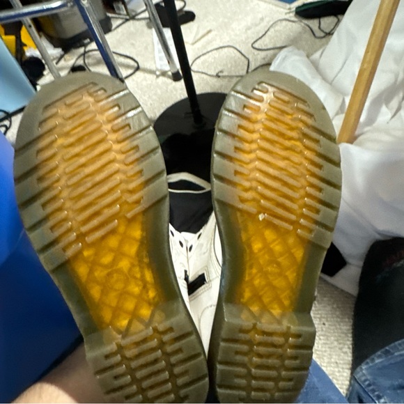 Dr. (Doc) Martens 1460W Air Wair, Unisex Boots, White Size: 6 - Picture 2 of 6